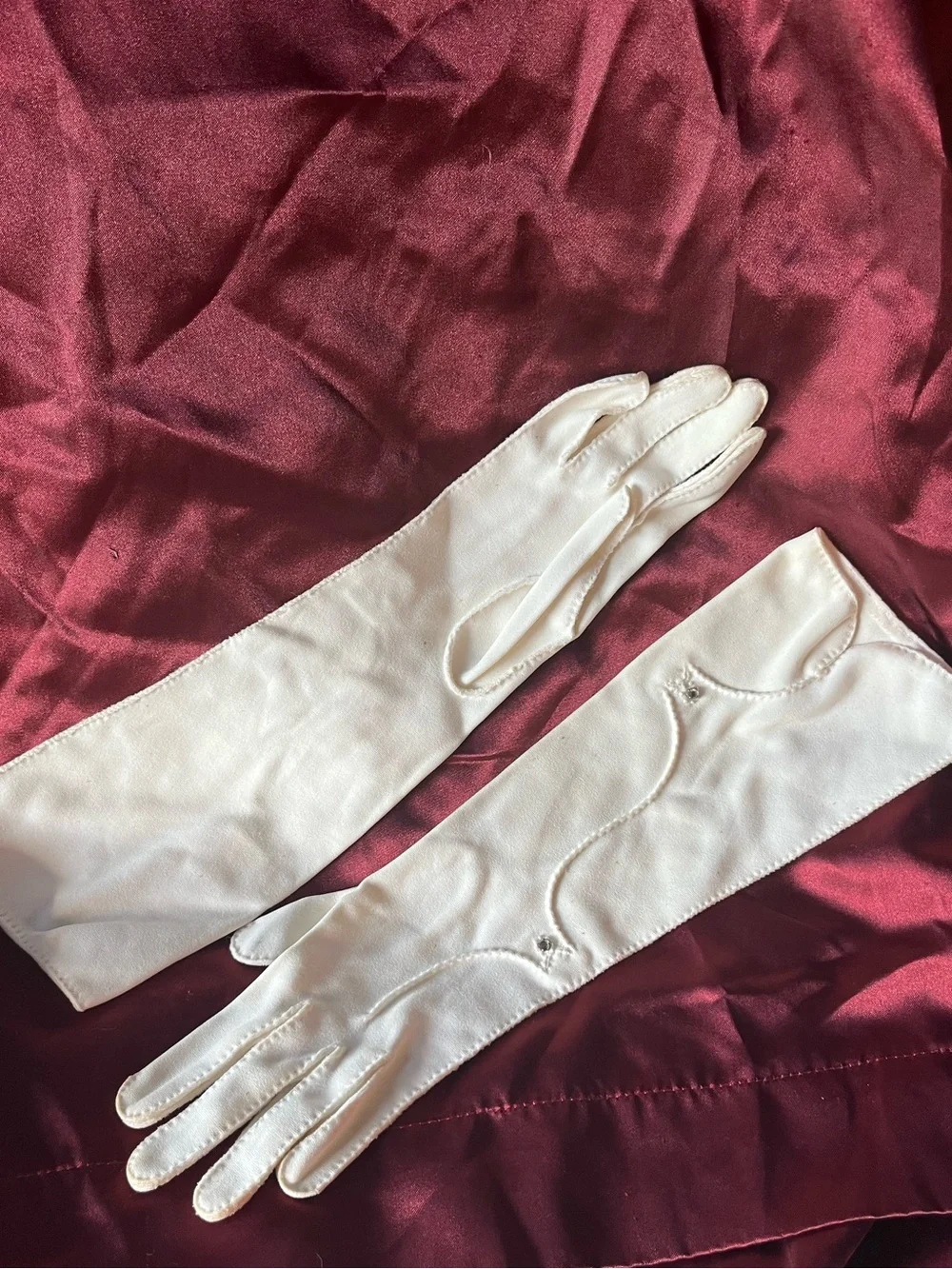 VTG 1950s White Opera Gloves Rhinestone Diamond Accent Scalloped Cuff Small 13